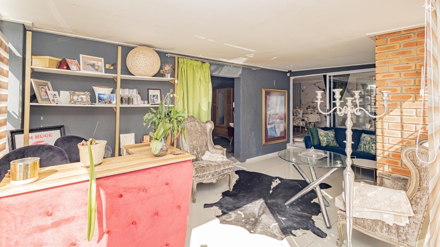 3 Bedroom Property for Sale in Sunningdale Western Cape
